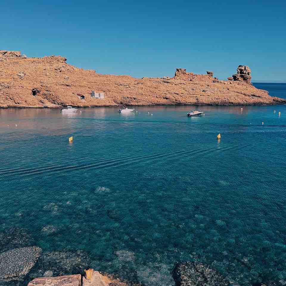 La crique de Cala Morell est superbe