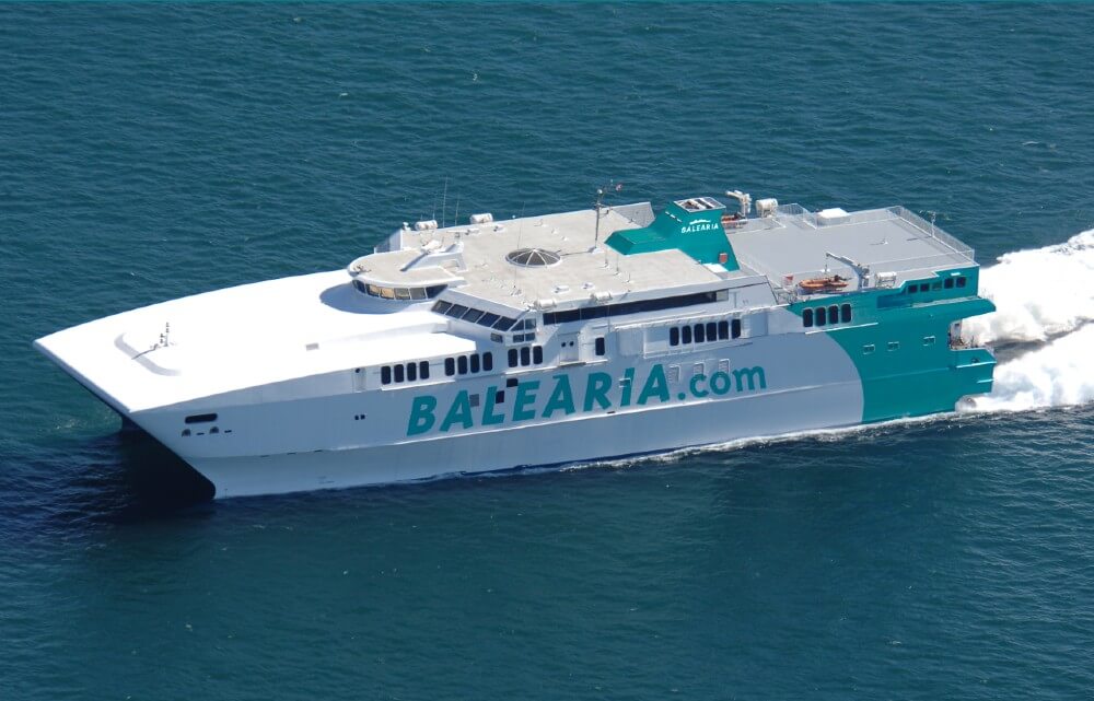 Le superfast ferry assure la liaison Barcelone Minorque en 3 h 30