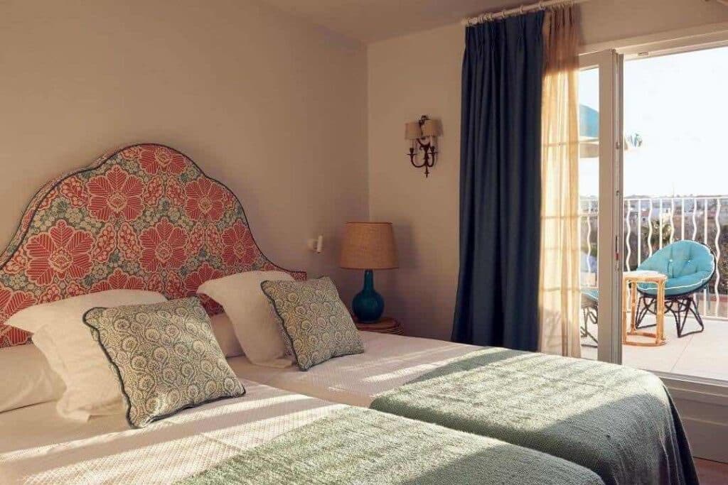 Crisitn Bedfor hotel cristin bedford mahon