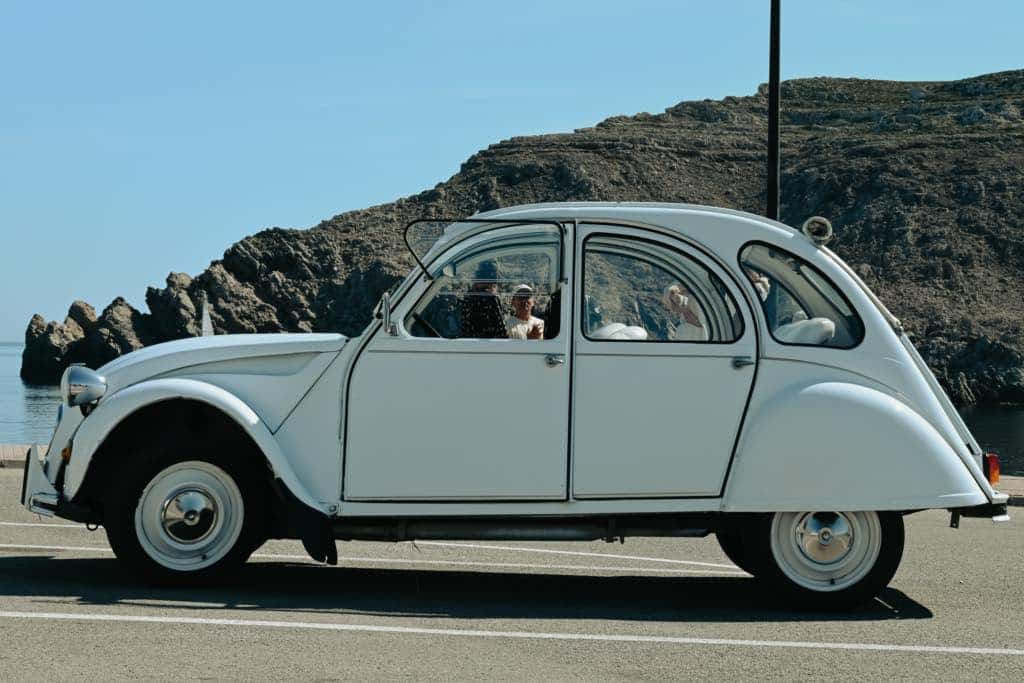 2cv vintage garage